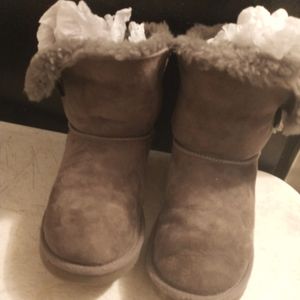UGG boots😊